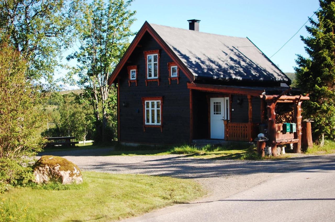Feriehus 100 Years Old Norwegian Log House In *