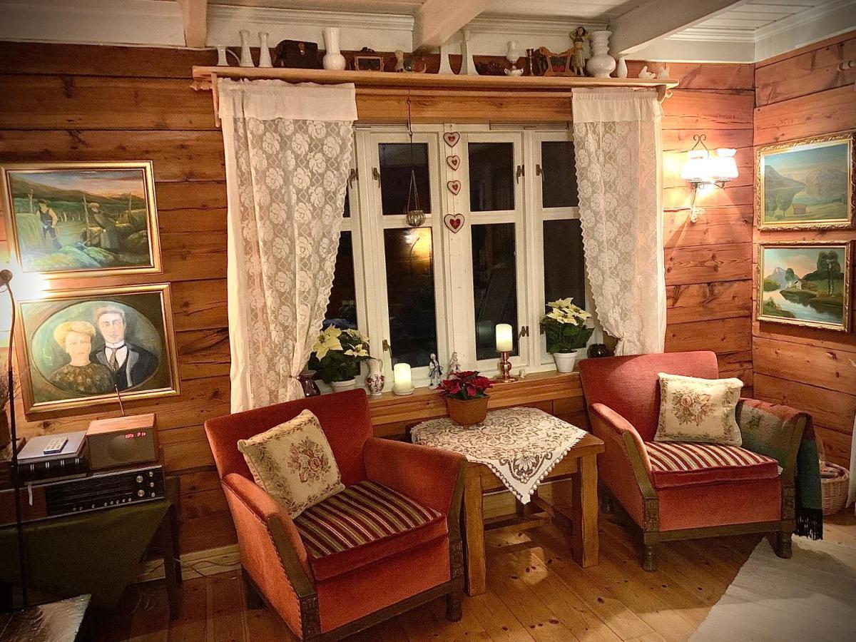 100 Years Old Norwegian Log House In Тромсё