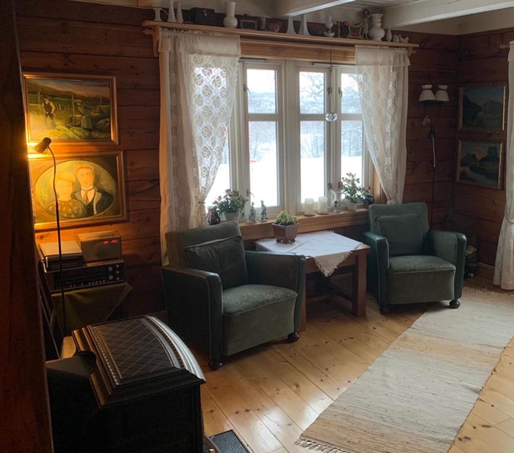 Дом отдыха 100 Years Old Norwegian Log House In Тромсё