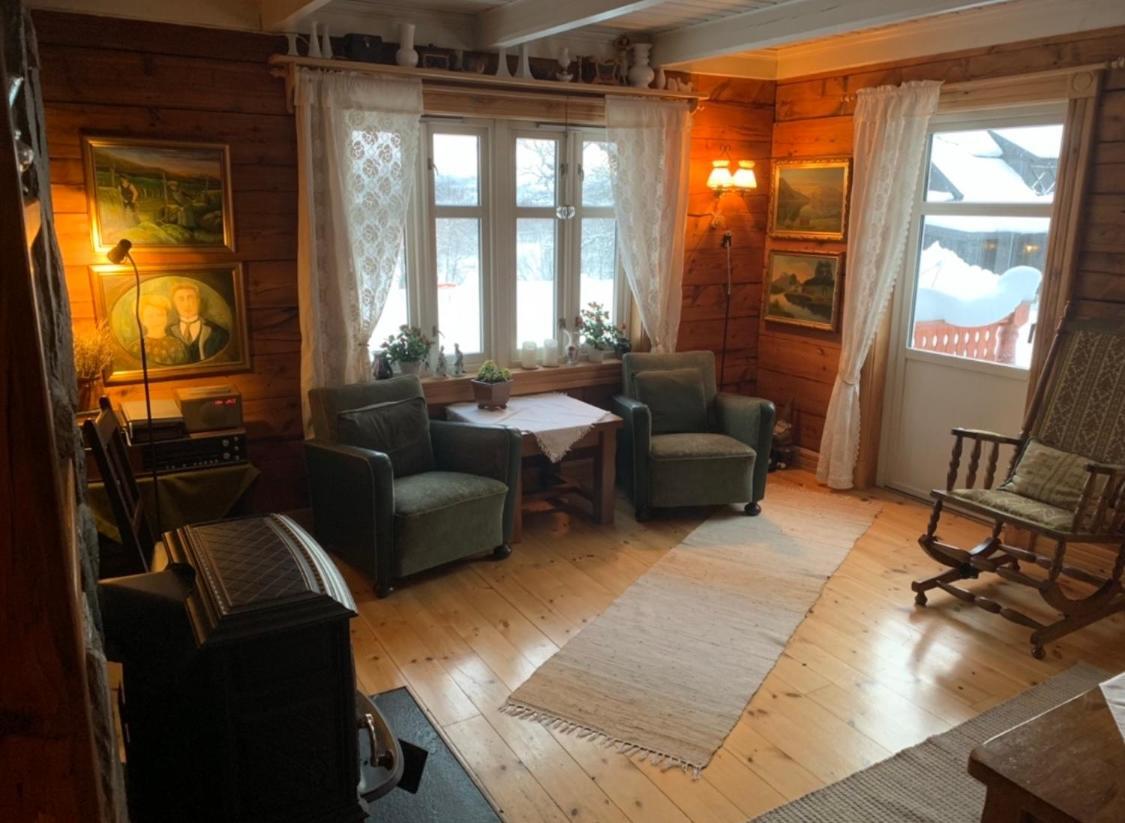 100 Years Old Norwegian Log House In Тромсё